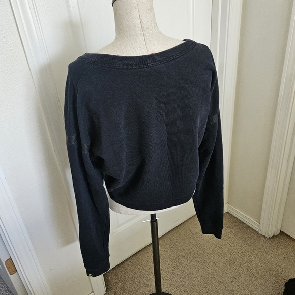Nike Black Cropped Crewneck Sweatshirt S - Picture 2 of 8